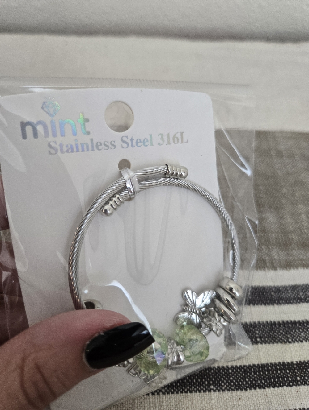Mint NWT Women's Charm Bracelet with Pale Green Faceted Beads - Picture 4 of 4